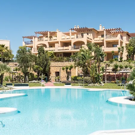 Sea Views And Garden In Hacienda Cifuentes Estepona